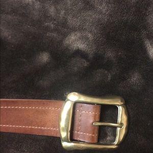 WOMENS BELT size  XXL.  Leather w/ brass buckle